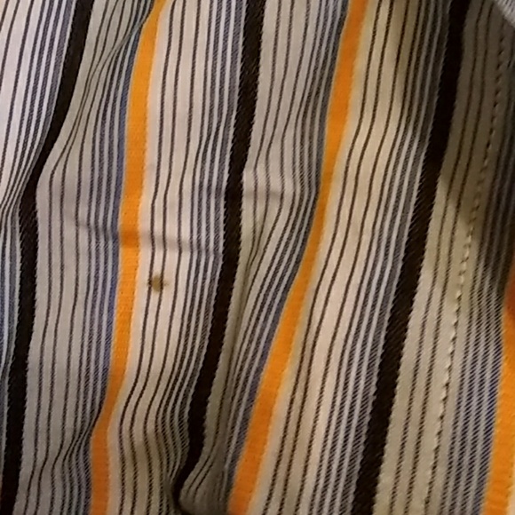 Button up - Picture 3 of 3